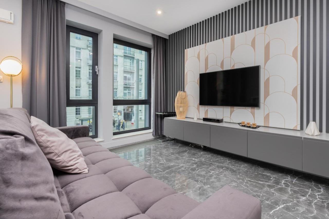 Luxurious Apartment With Two Bedrooms And Parking In Gdynia By Noclegi Renters Exterior photo
